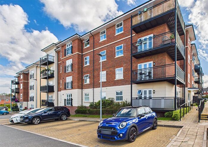 1 Bedroom Apartment For Sale In Bowman House, Sopwith Drive, Farnborough, Hampshire, GU14