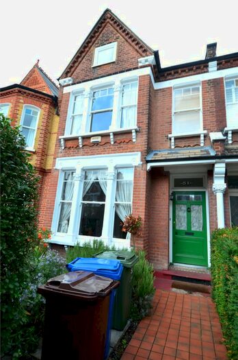 5 Bedroom Semi-Detached House To Rent In Beauval Road, East Dulwich, London, SE22