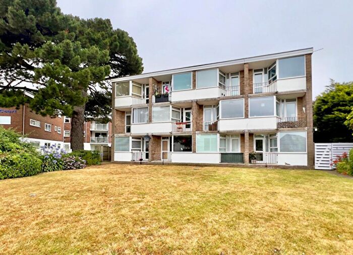 1 Bedroom Flat To Rent In Mudeford, BH23