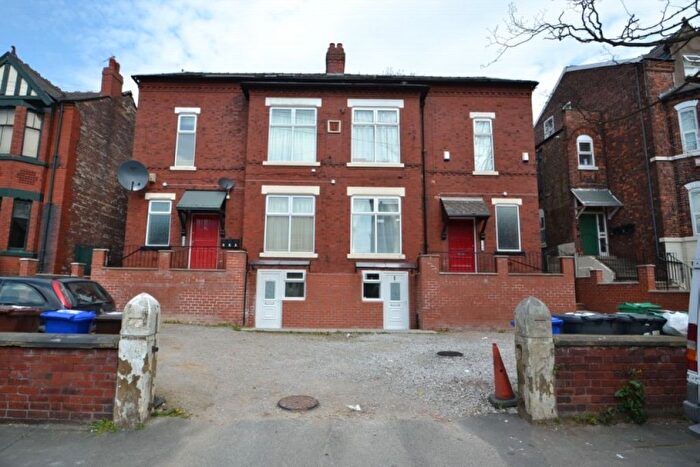 2 Bedroom Flat To Rent In Osborne Road, Levenshulme, Manchester, M19