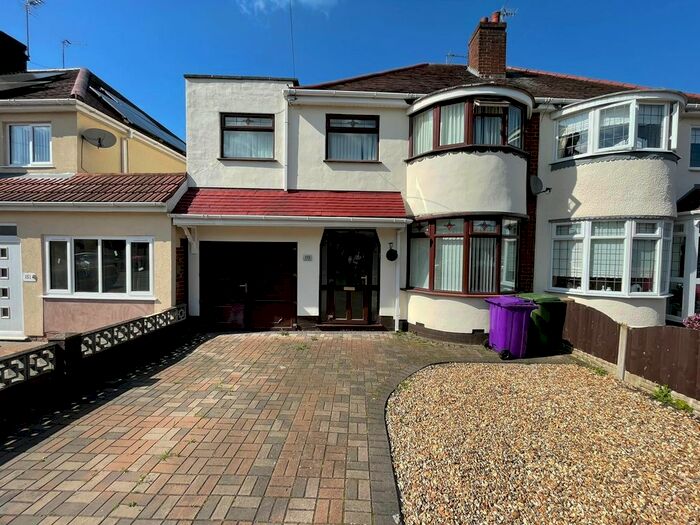3 Bedroom Semi-Detached House To Rent In Colman Avenue, Wednesfield, Wolverhampton, WV11