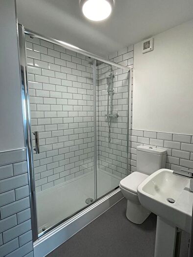 2 Bedroom Flat To Rent In Church, Road, Liverpool, L22