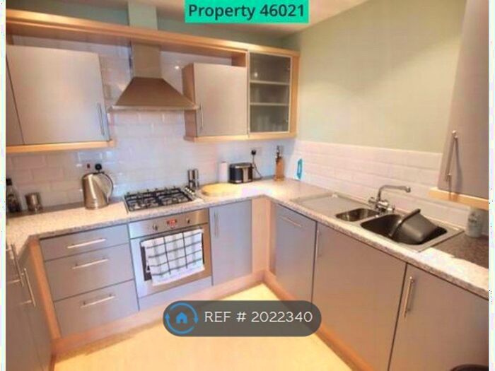 1 Bedroom Flat To Rent In Holmes Court, Birkenhead, CH42