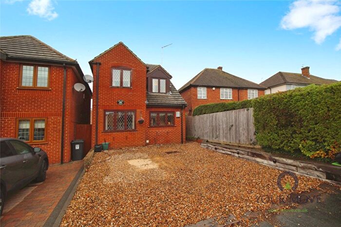 3 Bedroom Detached House For Sale In Ellingham Road, Hemel Hempstead, Hertfordshire, HP2