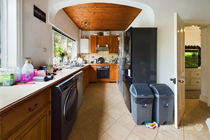 3 Bedroom Semi-Detached House For Sale In West Leake Road, East Leake, LE12