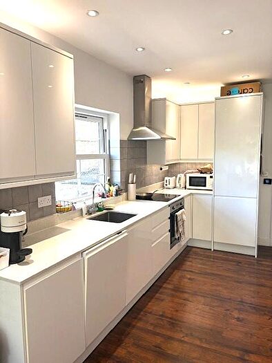 2 Bedroom Character Property To Rent In Trafalgar Street, London, SE17