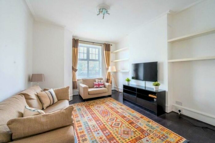 2 Bedroom Flat To Rent In Talgarth Road, London, W14
