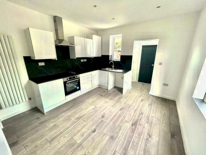 3 Bedroom House To Rent In Cream Street, Sheffield, S2