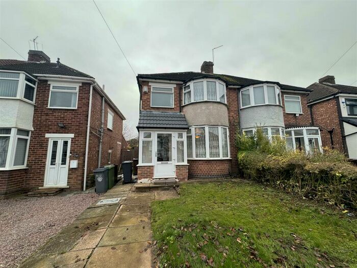 3 Bedroom Semi-Detached House To Rent In Harvard Road, Solihull, Solihull, B92