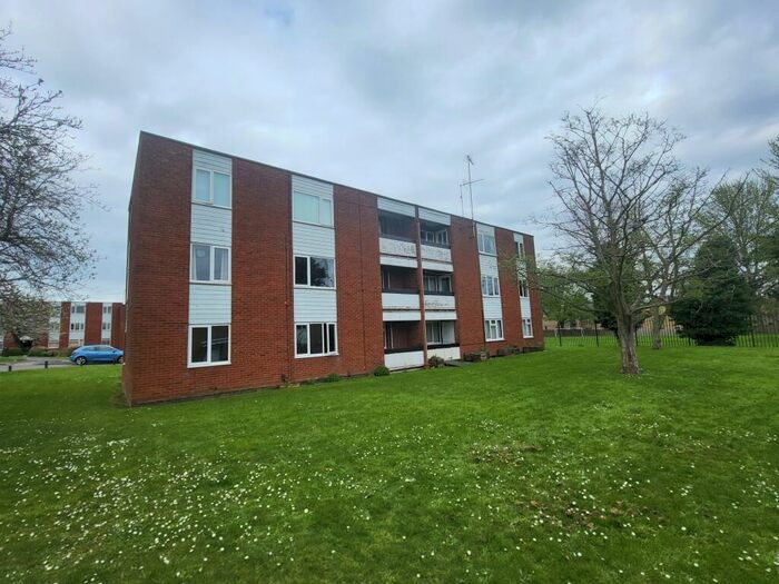 2 Bedroom Flat To Rent In Chiltern Way, Northampton, Duston, NN5