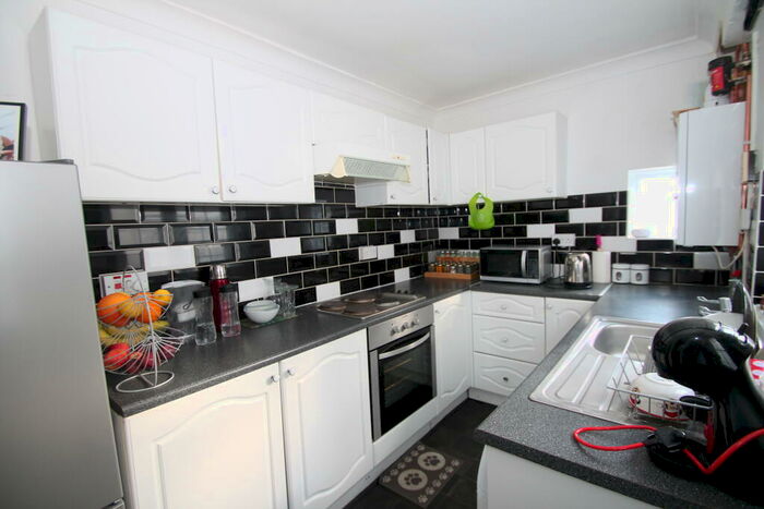 2 Bedroom House To Rent In Howard Road, Dartford, DA1