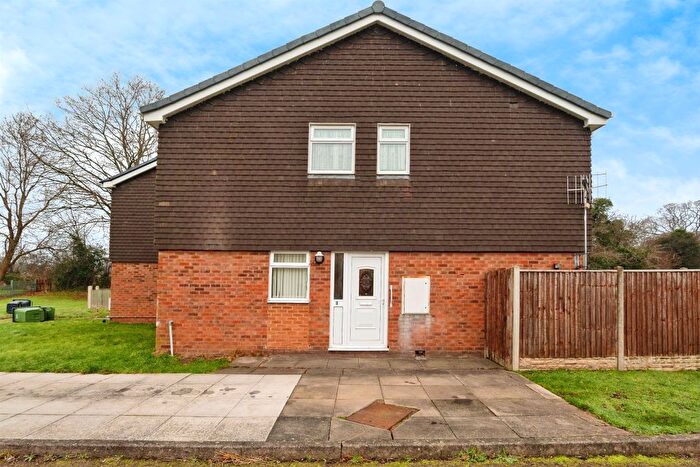 3 Bedroom Semi-Detached House For Sale In Buckingham Close, Malvern, WR14