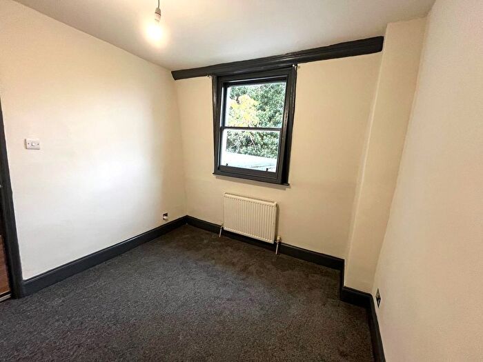 1 Bedroom Flat To Rent In Mount Terrace, London, E1