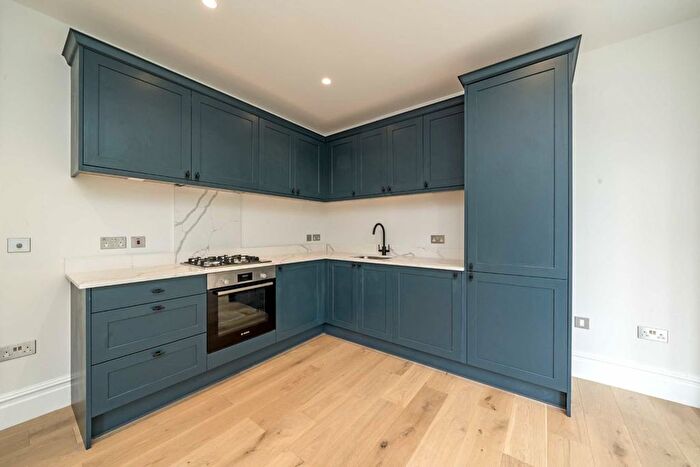 1 Bedroom Flat For Sale In Lynton Terrace, Lynton Road, London, W3
