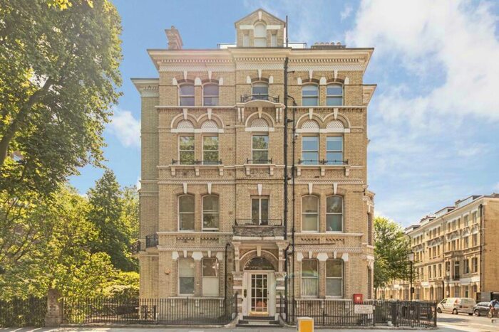 2 Bedroom Flat To Rent In Elm Park Gardens, Chelsea, SW10