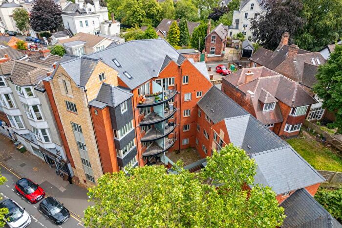 3 Bedroom Apartment For Sale In Barrack Lane, Nottingham, NG7