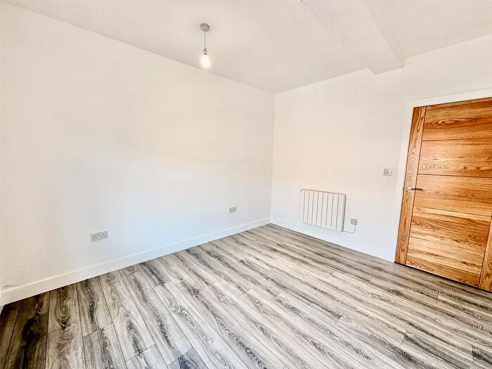 2 Bedroom Property To Rent In High Street, Bromsgrove, B61