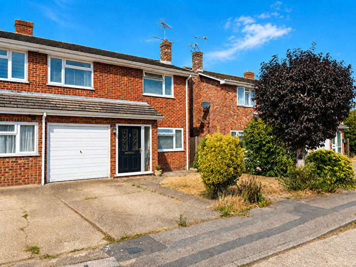 3 Bedroom Semi Detached House For Sale In Francis Close, Tiptree, CO5