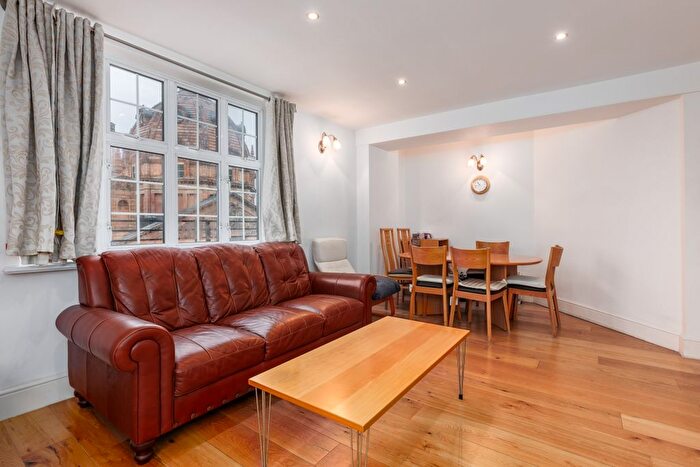 2 Bedroom Flat For Sale In Princes Court, Brompton Road, London, SW3