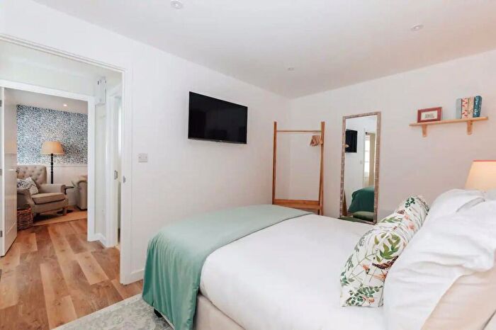 1 Bedroom Flat To Rent In B High Street, Prestbury, GL52