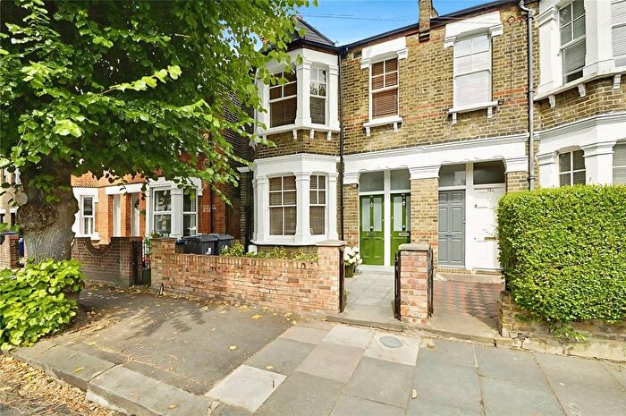 2 Bedroom Flat To Rent In Beaumont Road, Chiswick, London, W4