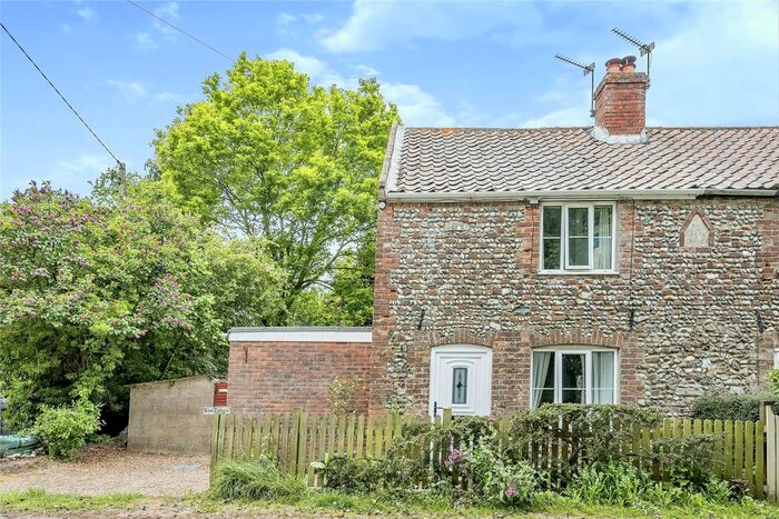 2 Bedroom Semi-Detached House For Sale In Reynolds Lane, Potter Heigham, Great Yarmouth, NR29