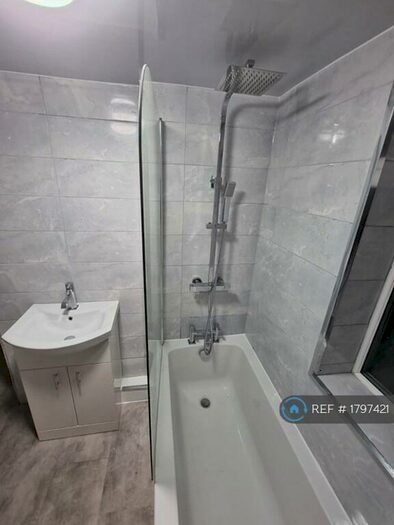 2 Bedroom Flat To Rent In Dean Road, South Shields, NE33