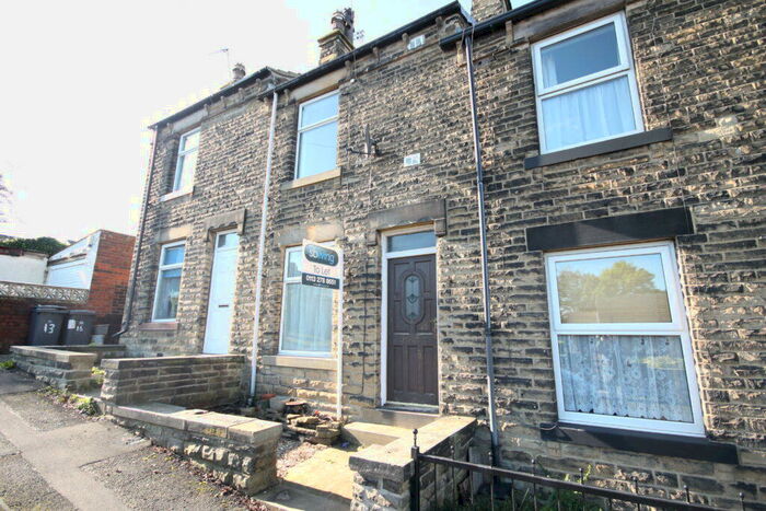 2 Bedroom Terraced House To Rent In Holdsworth Street, Cleckheaton, Bradford, BD19