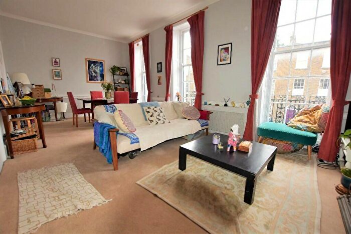 1 Bedroom Flat To Rent In Charlton Place, London, N1