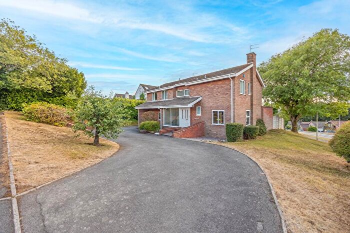 4 Bedroom Detached House For Sale In Greenleighs, Sedgley, DY3