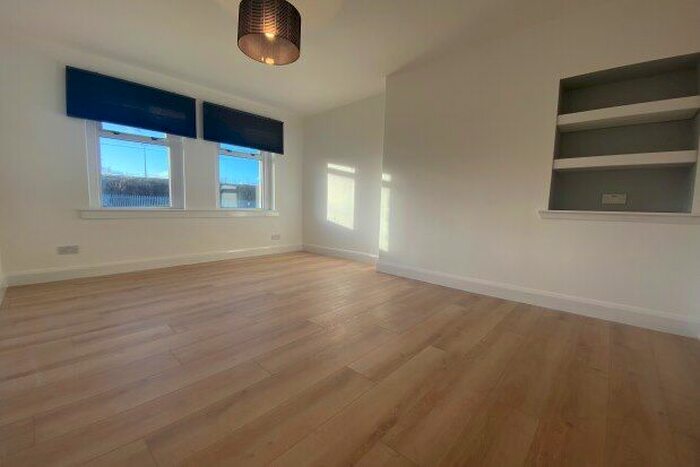 2 Bedroom Flat To Rent In Muirmadkin Road, Bellshill, ML4