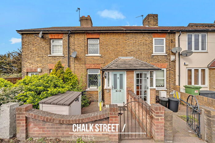 2 Bedroom Terraced House For Sale In Abbs Cross Lane, Hornchurch, RM12