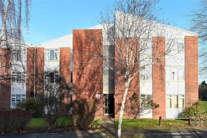 1 Bedroom Flat To Rent In Lambert Avenue, Richmond, TW9