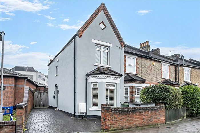 2 Bedroom End Terrace House For Sale In Park End, Bromley, BR1