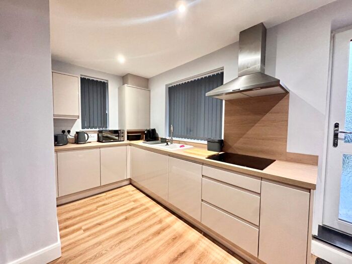 2 Bedroom Flat To Rent In Minnis Road, Birchington, CT7