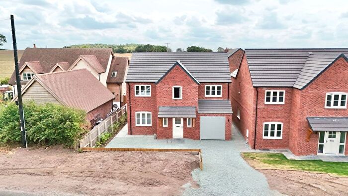 4 Bedroom Detached House For Sale In Stafford Road, Woodseaves, ST20