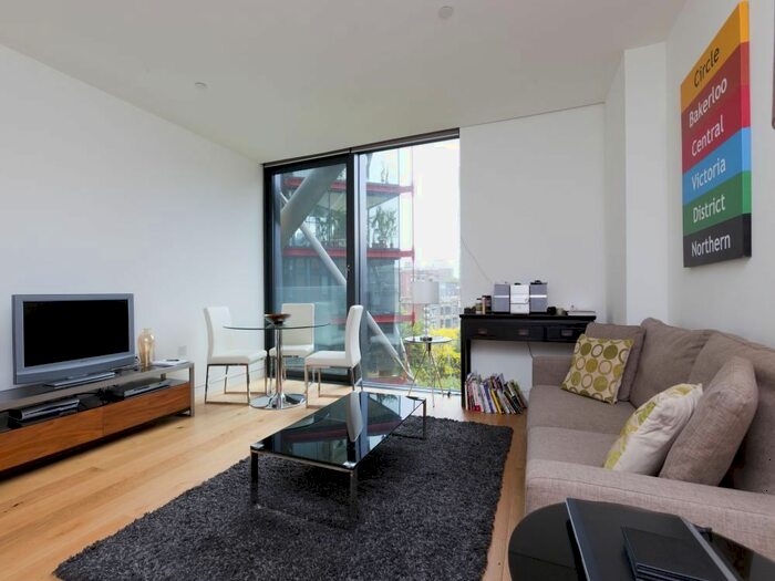 2 Bedroom Flat To Rent In Neo Bankside, Holland Street, London, SE1