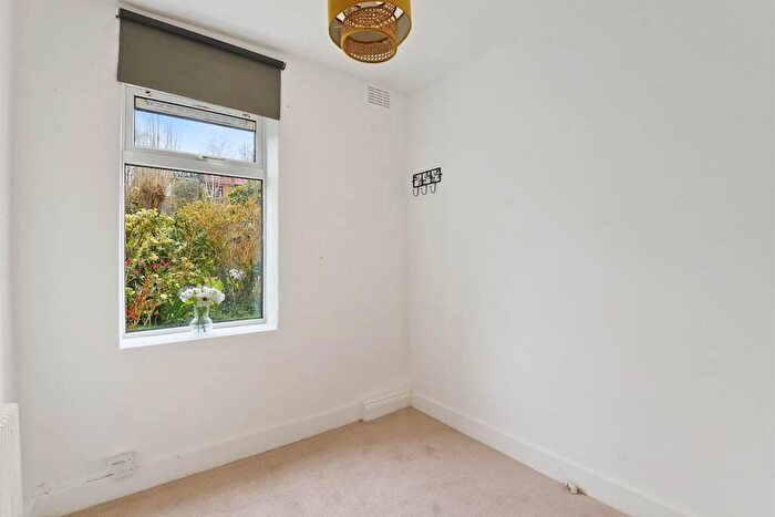 3 Bedroom Flat For Sale In Greencroft Gardens, London, NW6