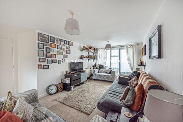 2 Bedroom Flat To Rent In Willesden Lane, London, NW6