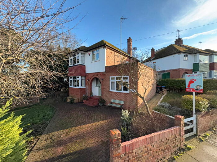 3 Bedroom Detached House For Sale In Hollicondane Road, Ramsgate, CT11