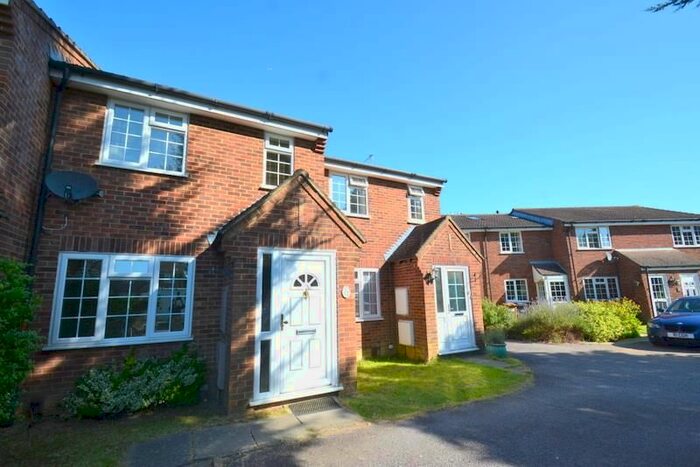 3 Bedroom Terraced House To Rent In Fallowfield Way, Horley, RH6
