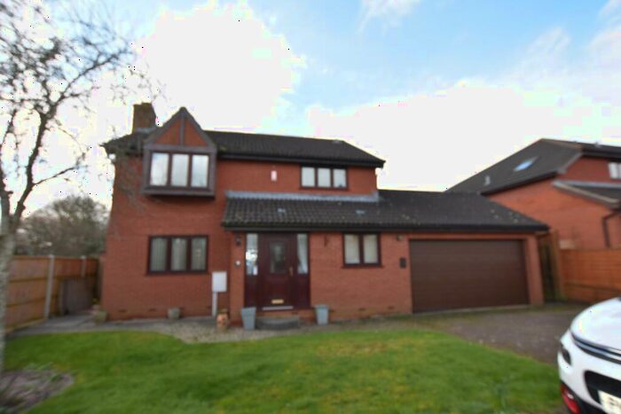 4 Bedroom Detached House To Rent In Bude Close, Nailsea, Bristol, BS48