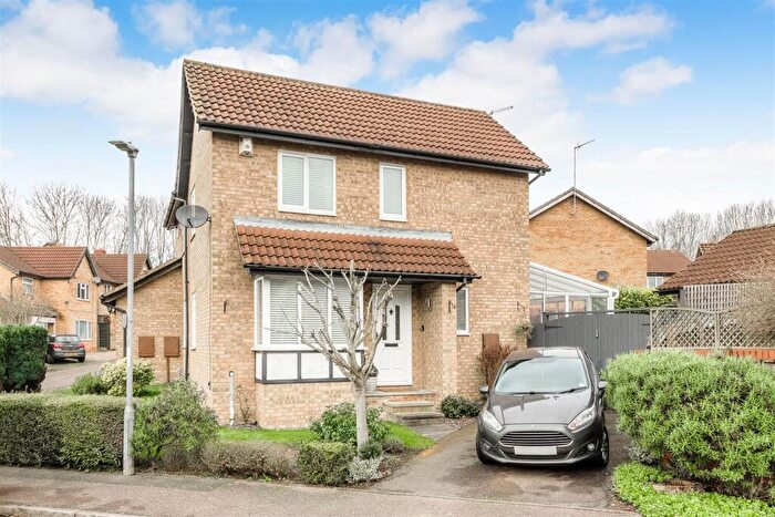 2 Bedroom Semi-Detached House For Sale In Chatsworth Drive, Gleneagles, Wellingborough, NN8