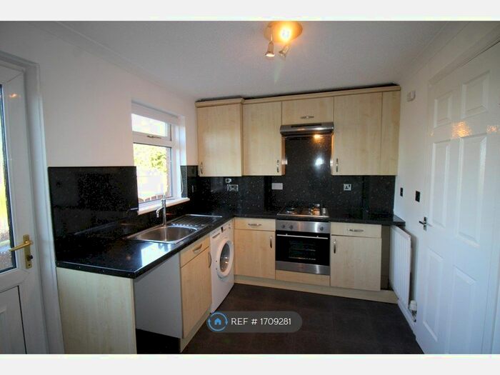 2 Bedroom Terraced House To Rent In Ailsa Court, Hamilton, ML3