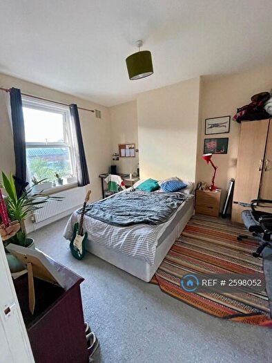 2 Bedroom End Of Terrace House To Rent In Harold Terrace, Leeds, LS6