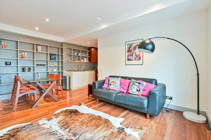 2 Bedroom Flat For Sale In Great Suffolk Street, Borough, London, SE1