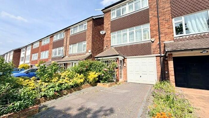 4 Bedroom House To Rent In Copthorne Gardens, RM11
