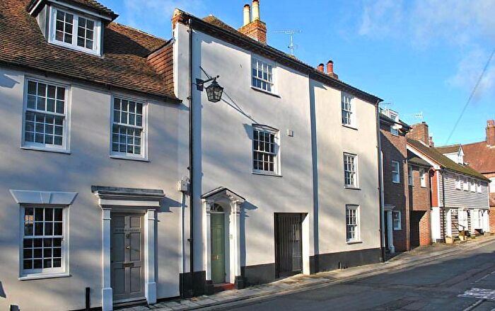 3 Bedroom Terraced House To Rent In South Pallant, Chichester, PO19