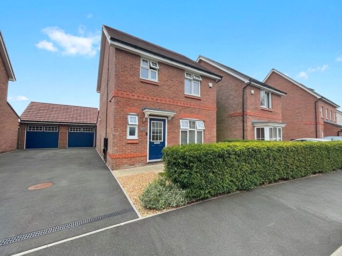 3 Bedroom Detached House For Sale In Spinners Avenue, Bamber Bridge, Preston, Lancashire, PR5