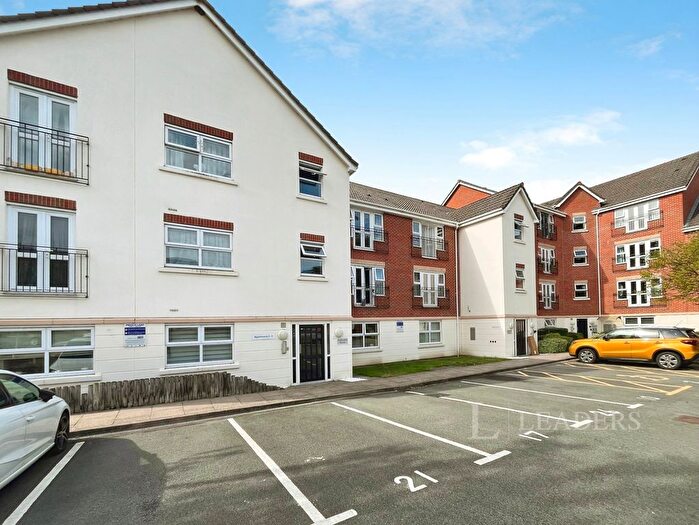 2 Bedroom Flat For Sale In Peckerdale Gardens, Spondon, Derby, DE21